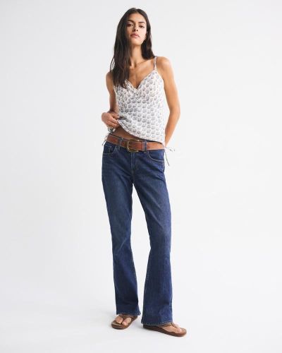 Jeans corte bota de tiro medio